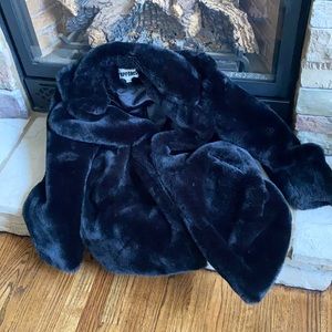 Beautiful Coat, only worn a few x’s like new!!!